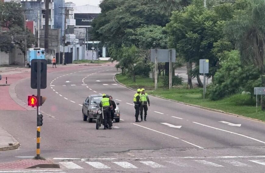 Refuerzan controles policiales para retener vehículos sin autorización