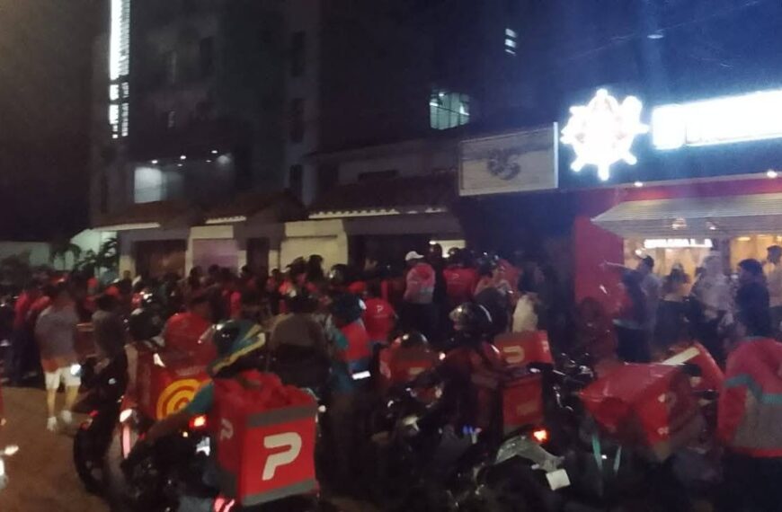 Delivery denuncia agresión y robo de su motocicleta; apuntan a candidata en Porongo