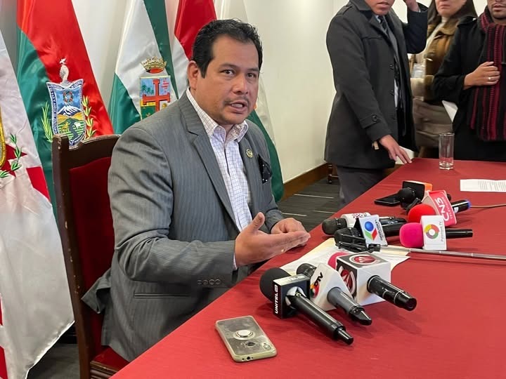Convocan a interpelación por denuncia de gasolina de mala calidad