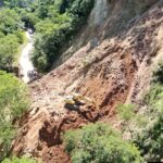 Cierran tramo La Angostura – Samaipata por derrumbes y riesgo en la vía