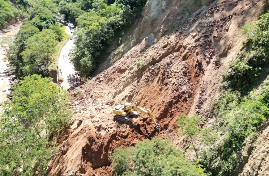 Cierran tramo La Angostura – Samaipata por derrumbes y riesgo&hellip;