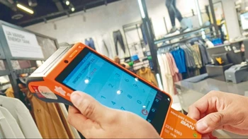 Bancos aún no aplican liberación de tarjetas para compras online