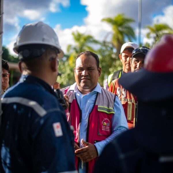 YPFB y mototaxistas acuerdan acelerar pagos por gasolina desestabilizada