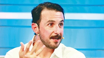 Velasco advierte crisis financiera y plantea modelo “50/50” para Santa&hellip;