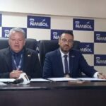 Bloqueos en La Paz afectaron el suministro de combustible en el aeropuerto de…
