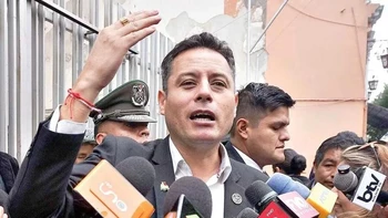 Diputada pide investigar y aprehender al vicepresidente Edmand Lara