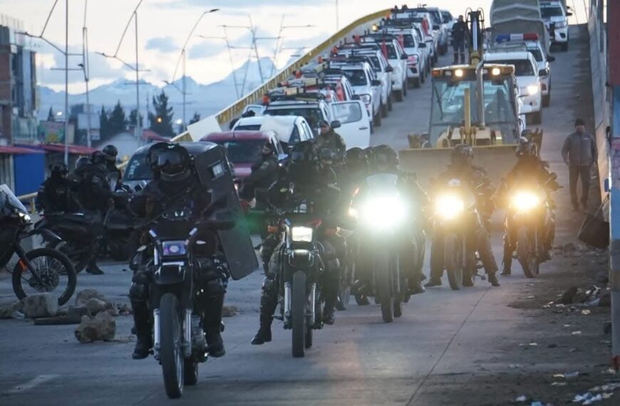 Gobierno activa “Corredor Humanitario” y libera ruta clave hacia La Paz