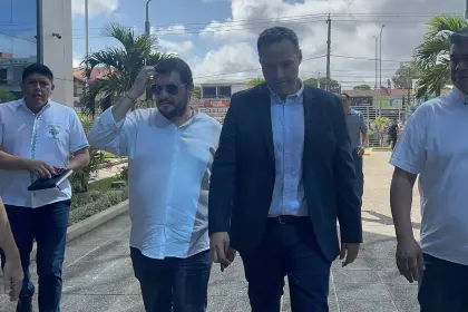Cívicos confirman reunión con Rodrigo Paz para analizar la crisis social del país