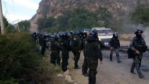 Arrestan a tres movilizados tras operativo policial en la ruta hacia Parotani