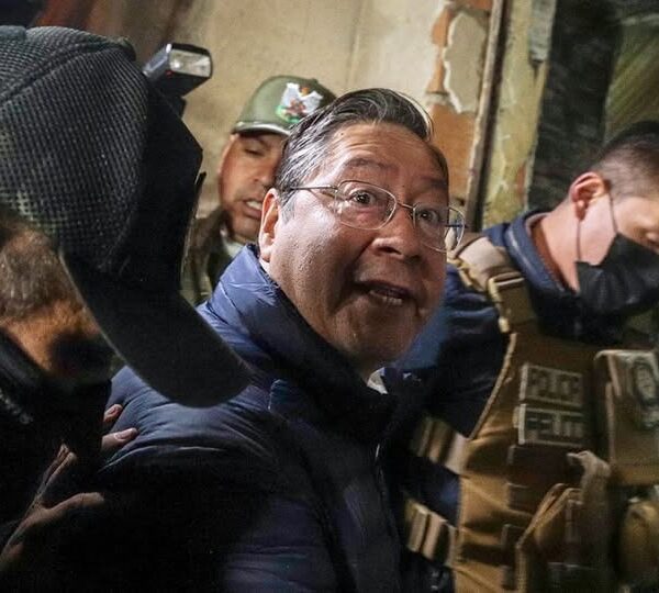 Amplían por cinco meses la detención preventiva de Luis Arce