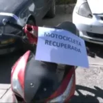 Desarticulan banda dedicada al robo de vehículos en Cochabamba; dos adolescentes estaban implicados