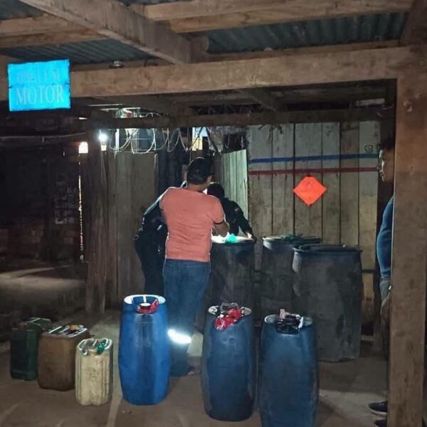 Decomisan 1.800 litros de combustible almacenado de forma irregular durante operativo en Riberalta
