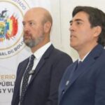 Gobierno destituye al gerente de BoA tras polémica por viaje a Estados Unidos