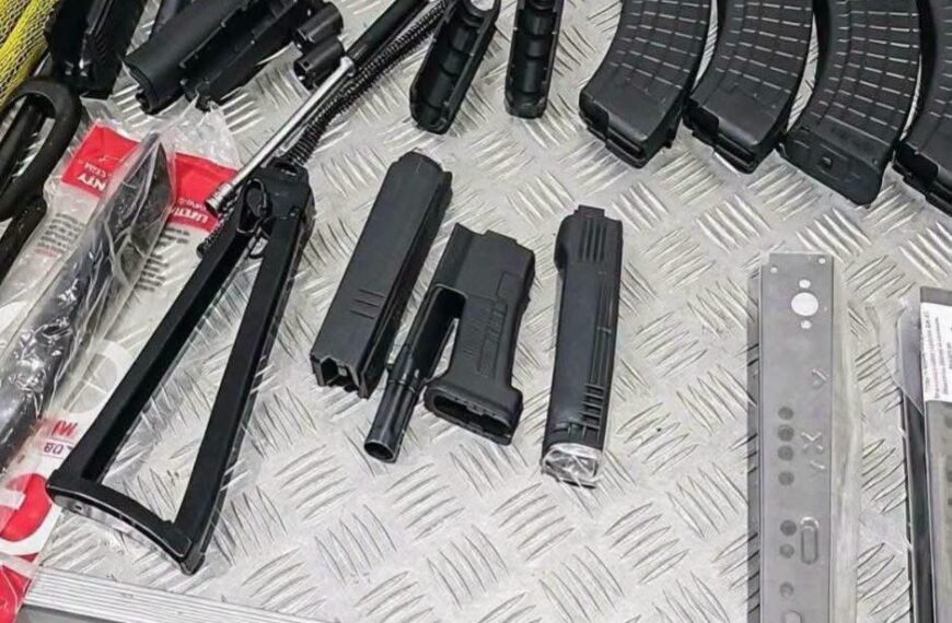 Aprehenden a una mujer tras el hallazgo de un arsenal&hellip;