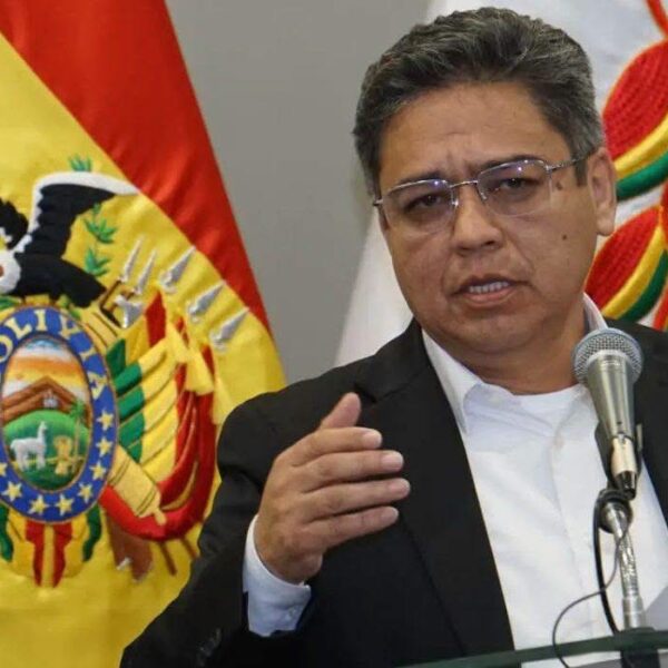 Vocero del Gobierno atribuye el alza del dólar a la dinámica del mercado y llama a no generar incertidumbre