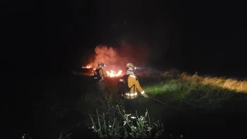 Incendio en Otuquis moviliza a 60 rescatistas; el fuego ingresó desde Brasil