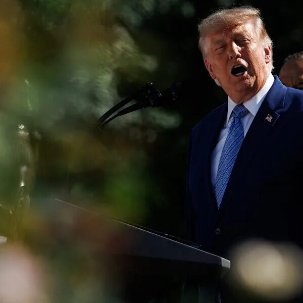Trump asegura que China y Rusia no están suministrando armas a Irán