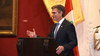 Paz promulga presupuesto reformulado y abre la puerta a nuevos&hellip;