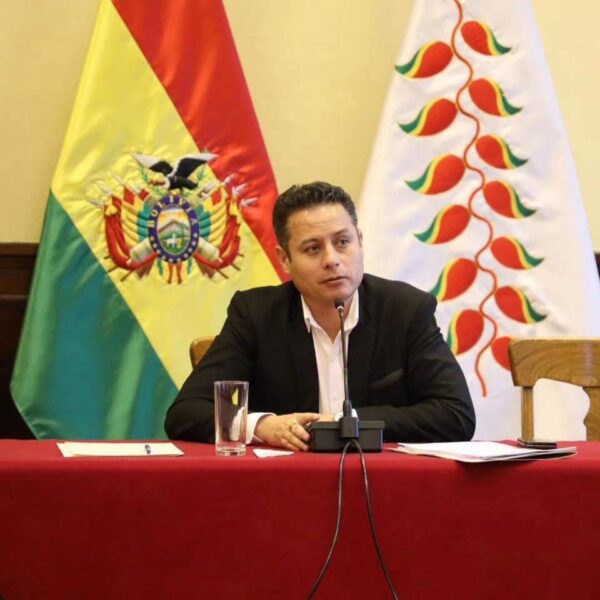 Lara responde a Sokol: “La Policía no califica procesos, cumple la ley”