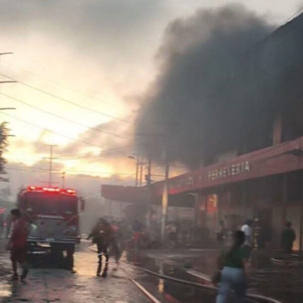 Feria Barrio Lindo sufre cuantiosas pérdidas tras incendio de gran magnitud