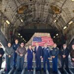 Avión C-17 de EE.UU. llega a Bolivia con equipos y suministros para las…