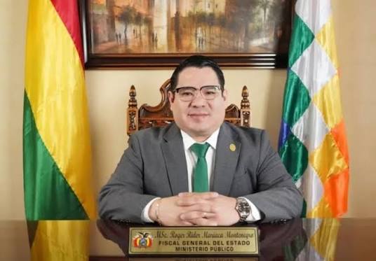 APREHENDEN AL FISCAL GENERAL ROGER MARIACA EN EL AEROPUERTO VIRU…