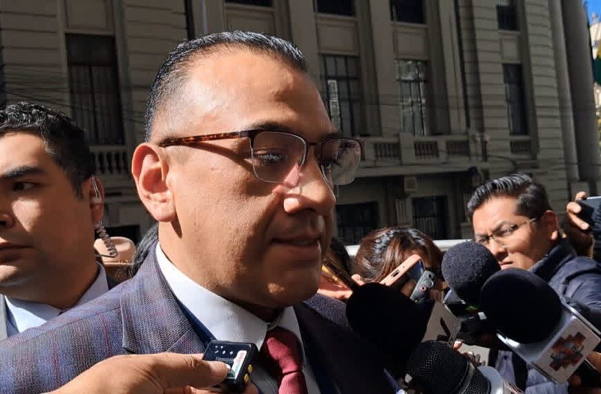 Director de la UIF denuncia presunto uso político de la institución durante gobiernos del MAS