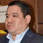 CUATRO POLICÍAS APREHENDIDOS Y UNA POSIBLE FUGA BAJO INVESTIGACIÓN EN EL CASO RÓGER…