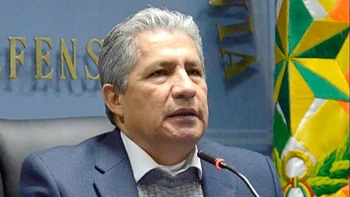 EXMINISTRO EDMUNDO NOVILLO DECLARA ANTE LA FISCALÍA POR PRESUNTO DAÑO ECONÓMICO DE MÁS DE BS 1.478 MILLONES EN EL CASO RADARES