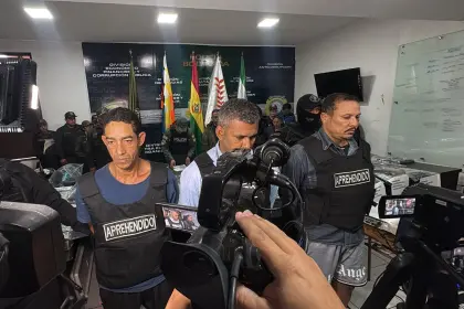 Cae banda acusada de atracar una joyería en Santa Cruz; recuperan las joyas