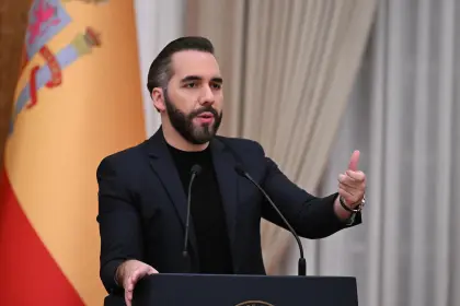Bukele anuncia un plan que podría beneficiar al 50% de los presos en El Salvador